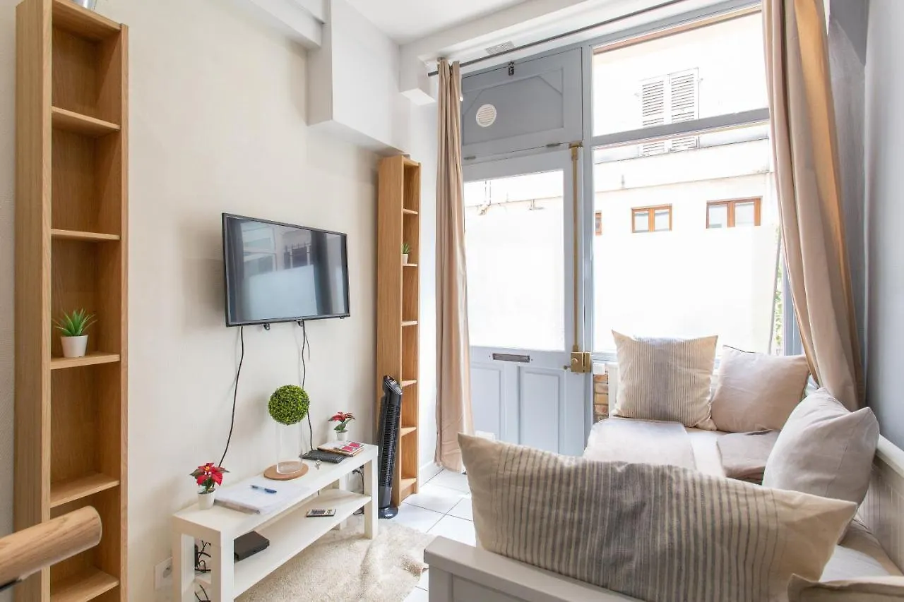 Charming Small Duplex - Heart Of Paris location