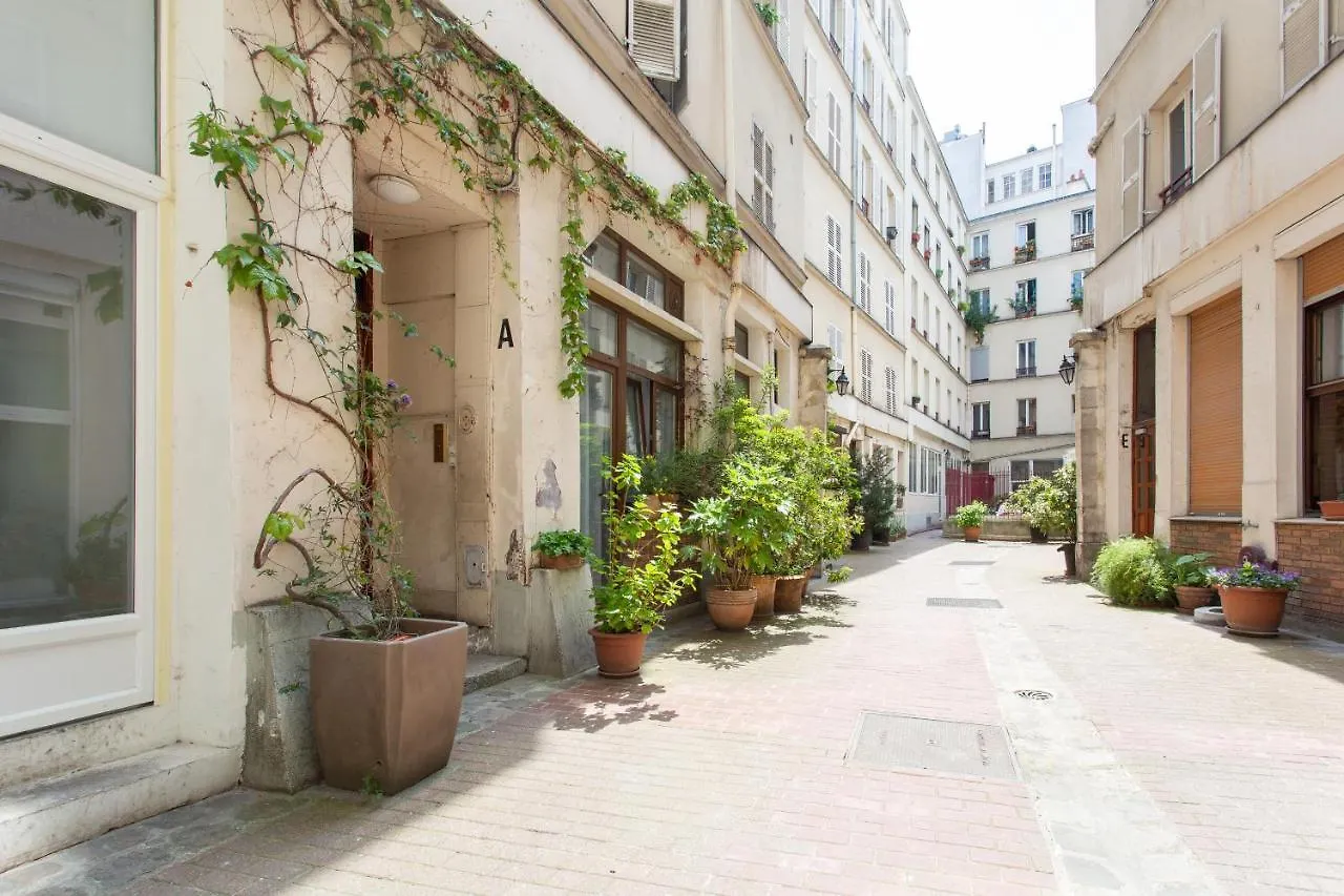 Apartment Charming Small Duplex - Heart Of Paris Hotel France