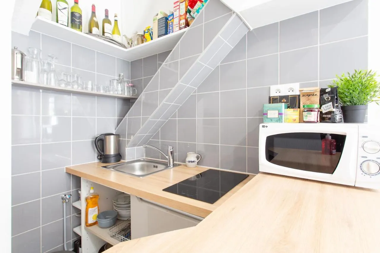 Charming Small Duplex - Heart Of Paris Hotel Apartment