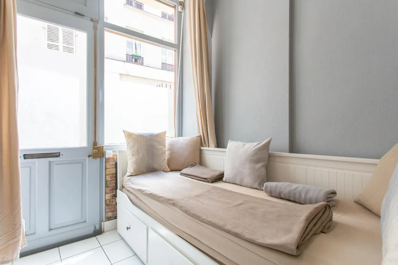 Charming Small Duplex - Heart Of Paris Hotel